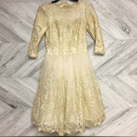 Chi Chi London | Gilded Grace Lace Dress Size 4 - Picture 4 of 9